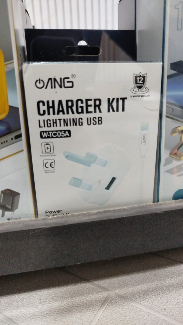 OANG WTC05A USB TO LIGHINING CHARGER